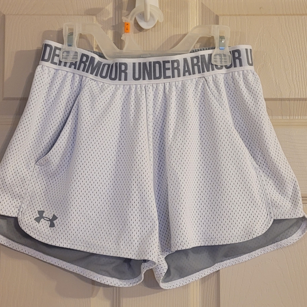 Bundle of 2 Under Armour shorts
